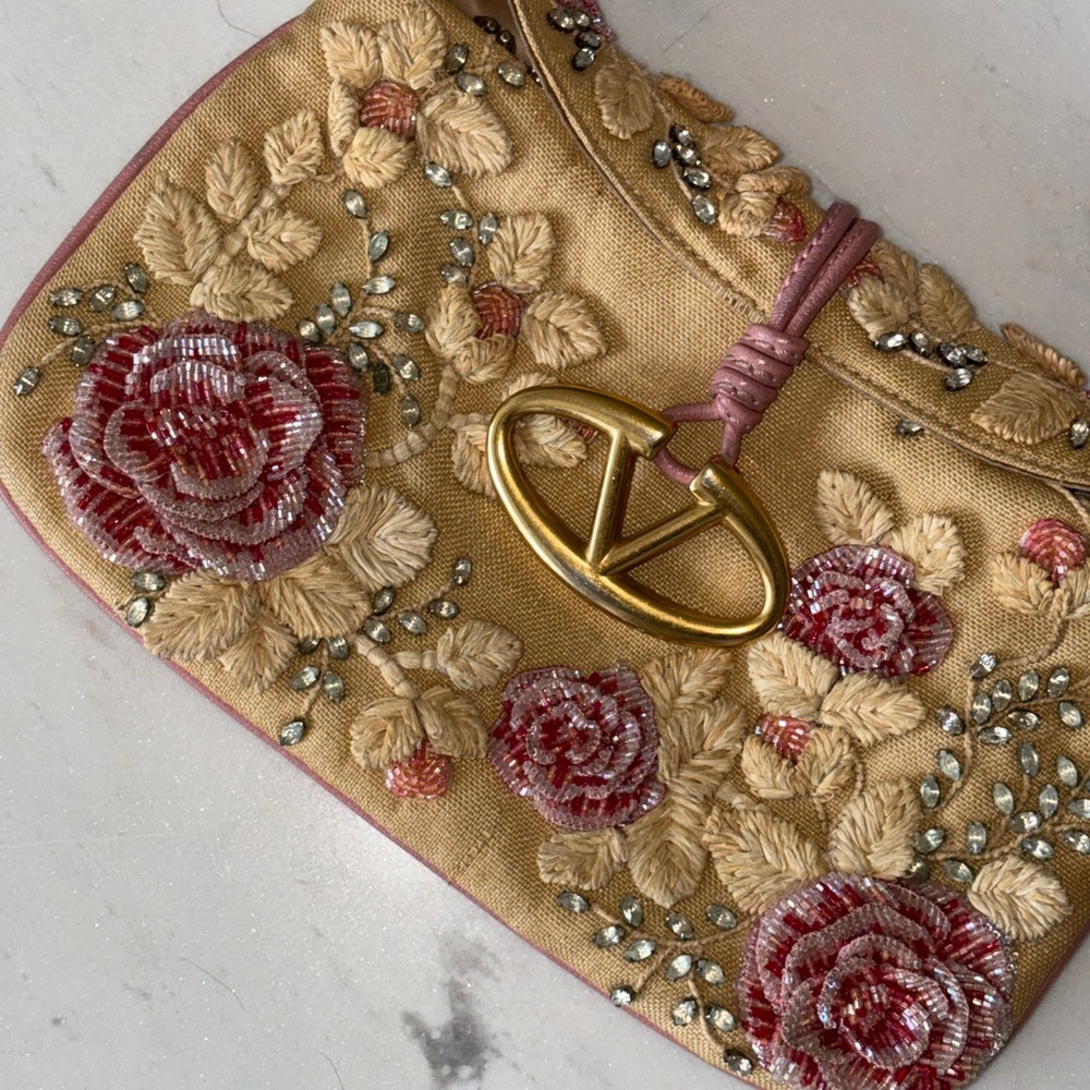 Valentino Garavani Floral Beaded Shoulder Bag - Picture 15 of 16